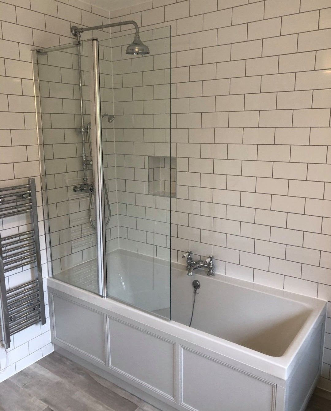 Traditional bathroom scheme